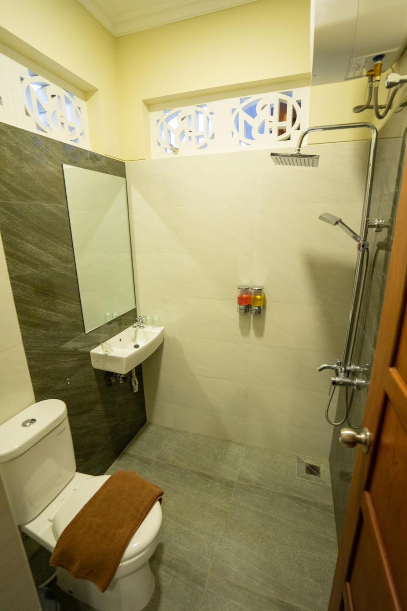 Yuwono Hotel & Villa Malioboro Yogyakarta Exterior foto