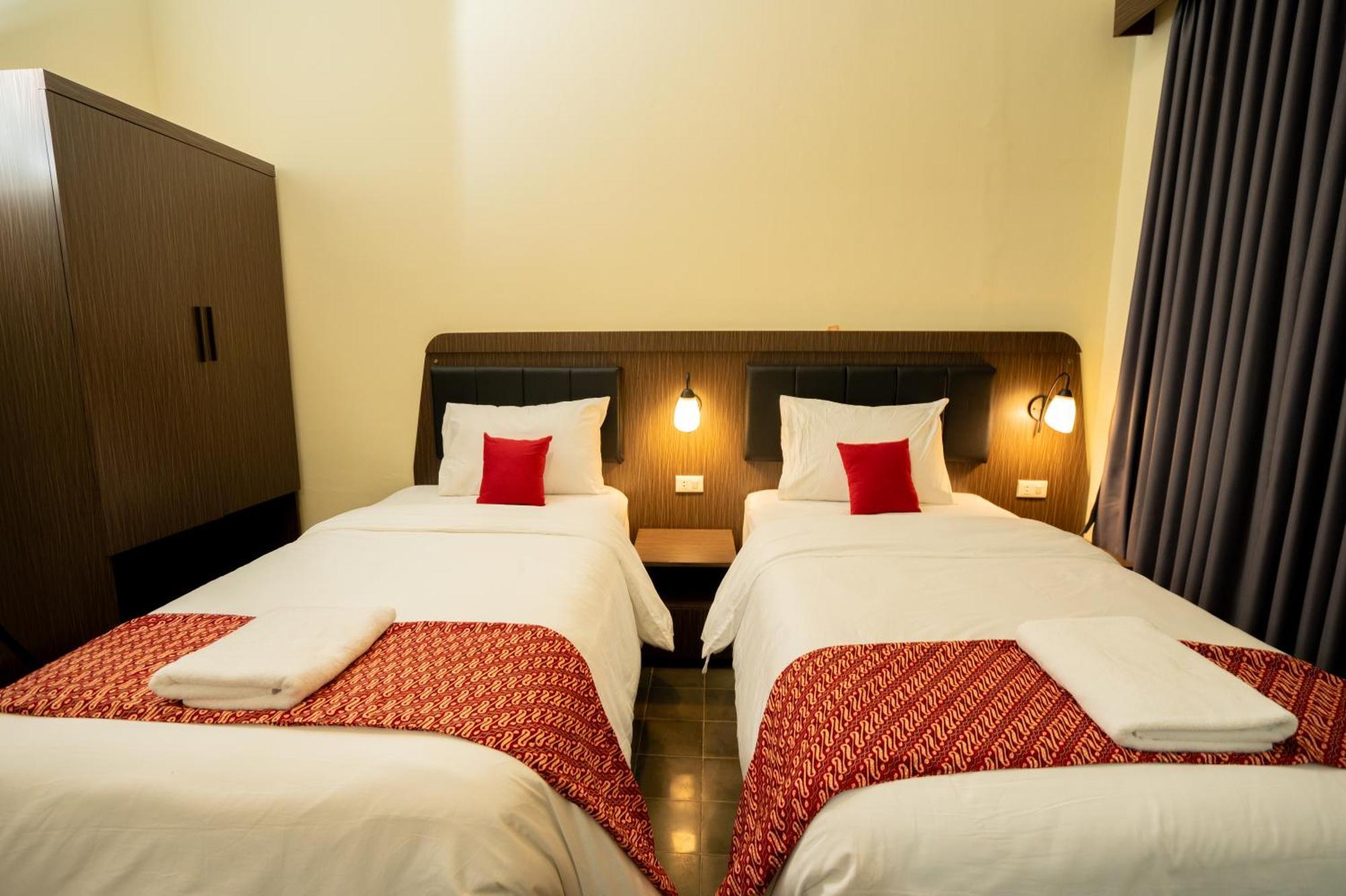 Yuwono Hotel & Villa Malioboro Yogyakarta Exterior foto