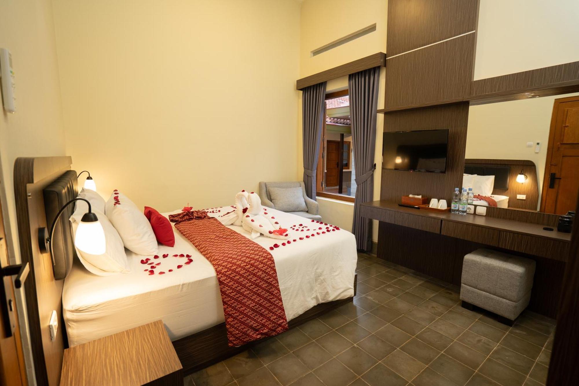 Yuwono Hotel & Villa Malioboro Yogyakarta Exterior foto