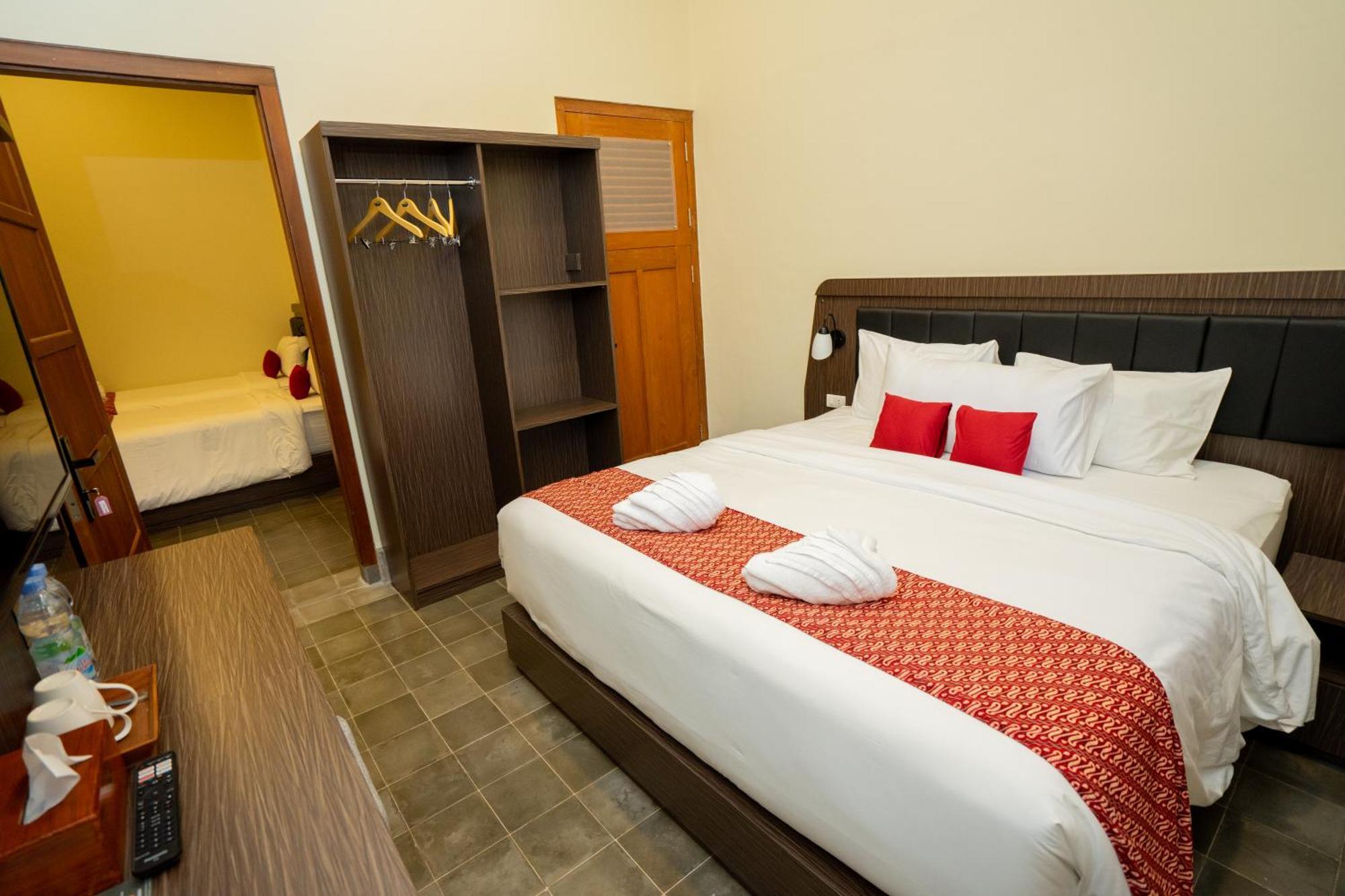 Yuwono Hotel & Villa Malioboro Yogyakarta Exterior foto
